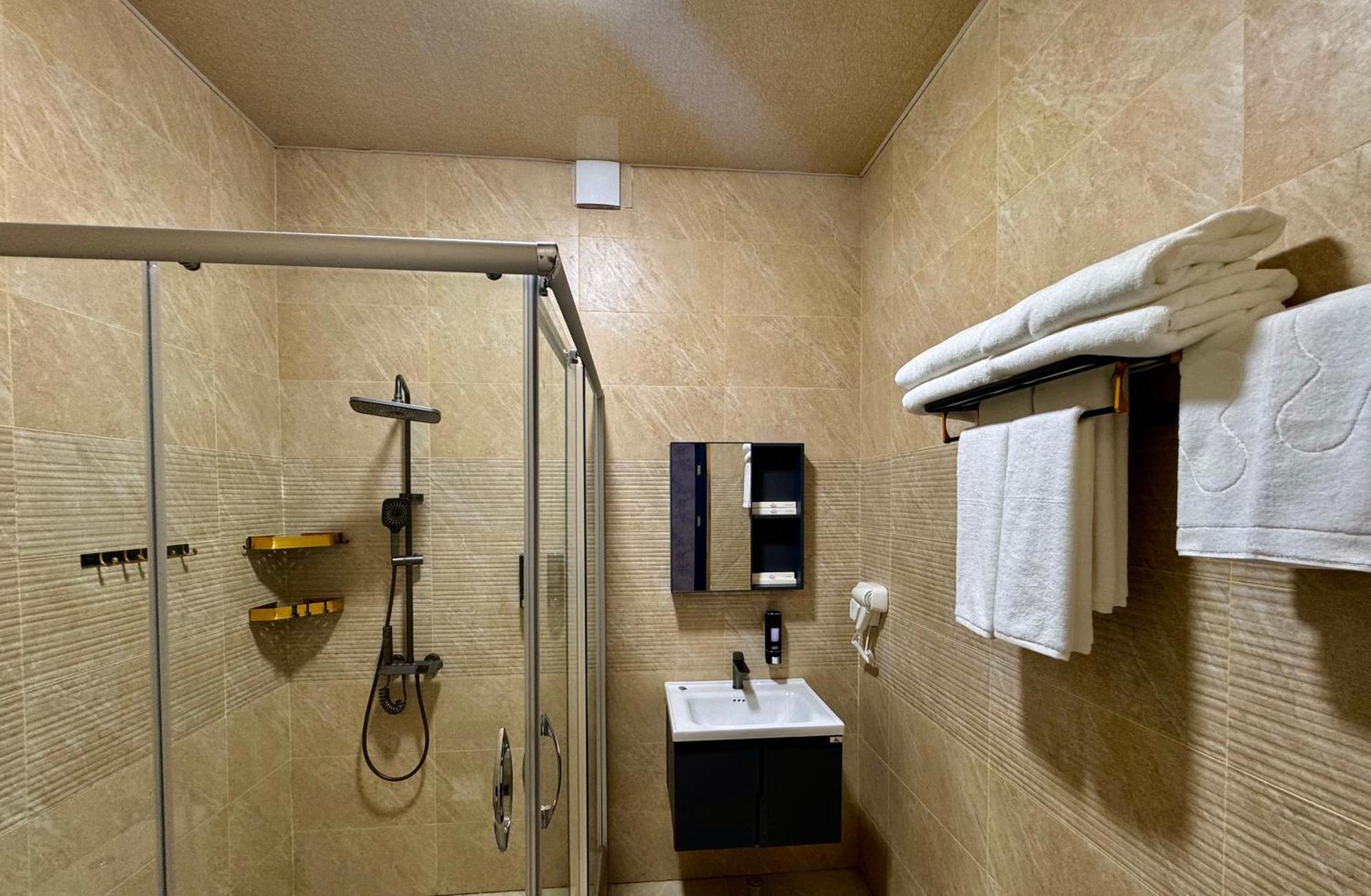 Arda Plaza Hotel Tasjkent Exteriör bild